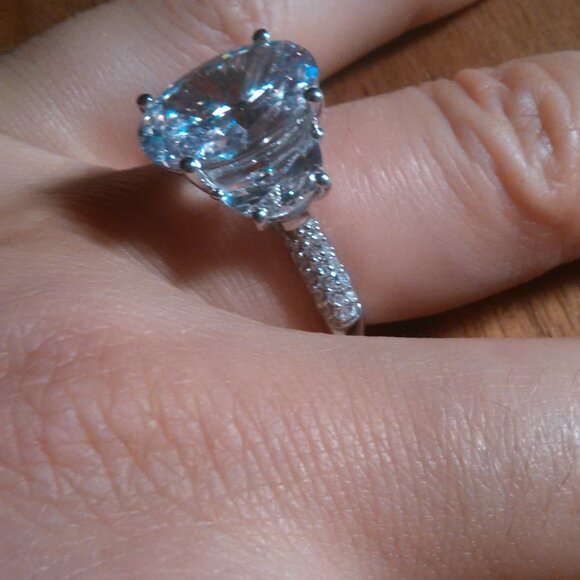 White Cubic Zirconia Sterling Silver Ring (Size 6.75) - Picture 2 of 16